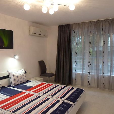 Apartament Holiday Бургас Экстерьер фото